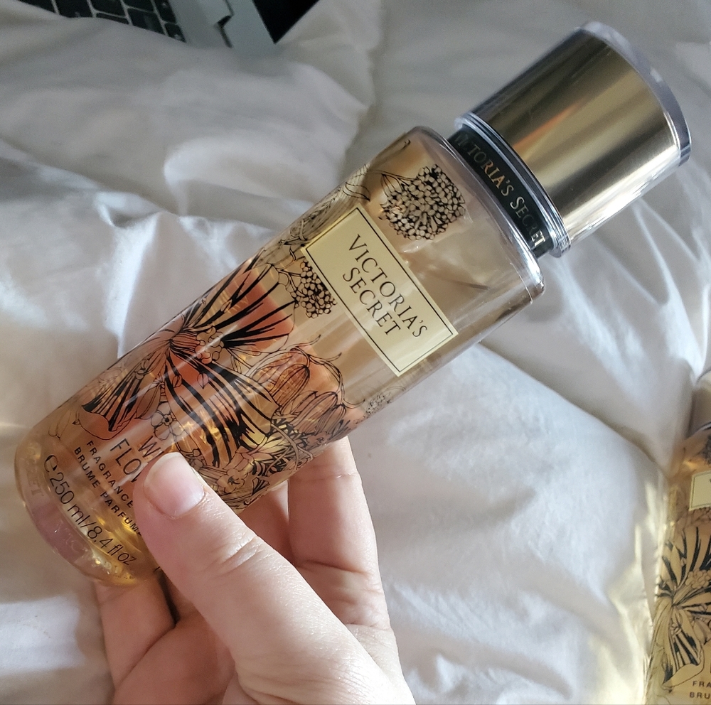 Victoria's Secret Wild Flower Fragrance Mist with Gold Cap - Picture 3 of 5
